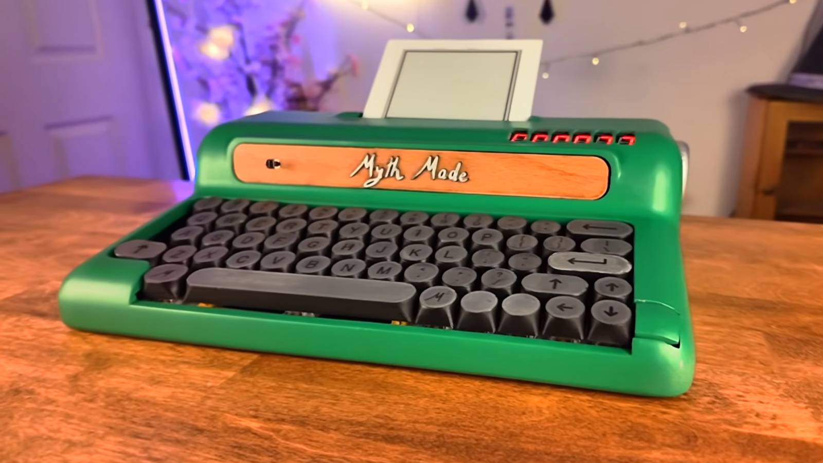 Você também pode construir esta máquina de escrever e-ink que roda em um Raspberry Pi Zero