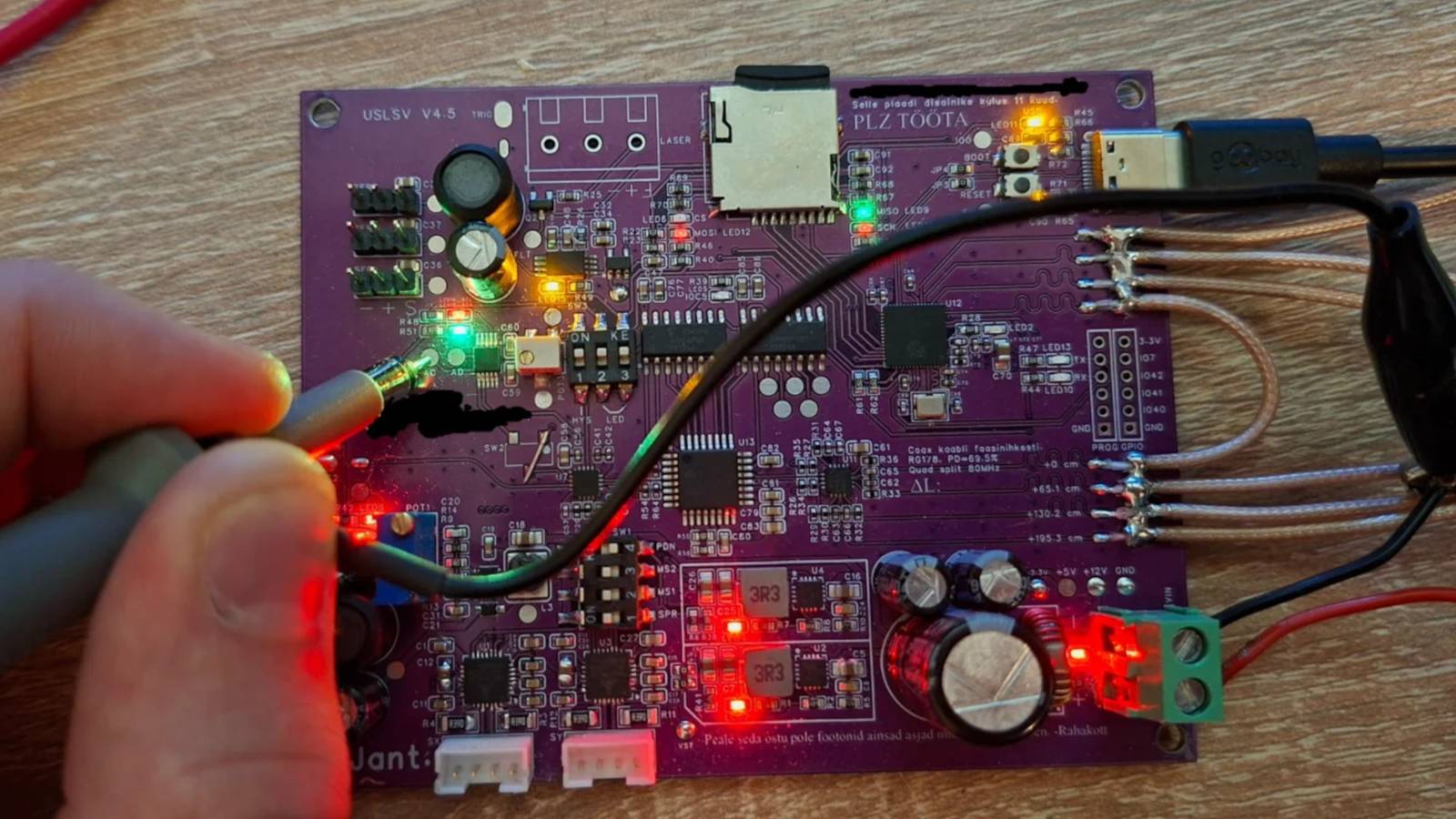 Alguém usou um ESP32 para capturar luz viajando a 10 bilhões de quadros por segundo