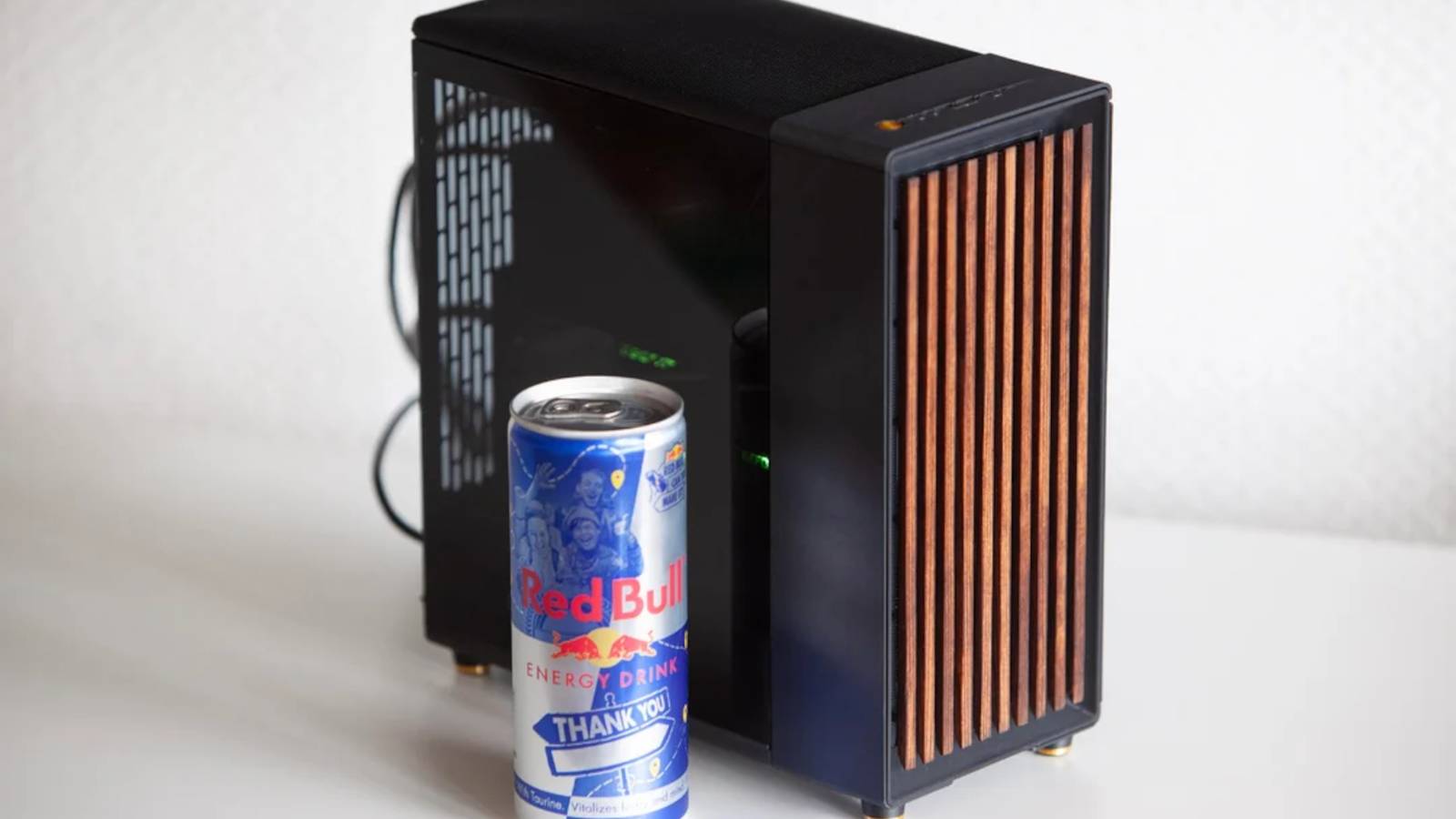 Você também pode construir este mini case Fractal North para o seu Raspberry Pi 5