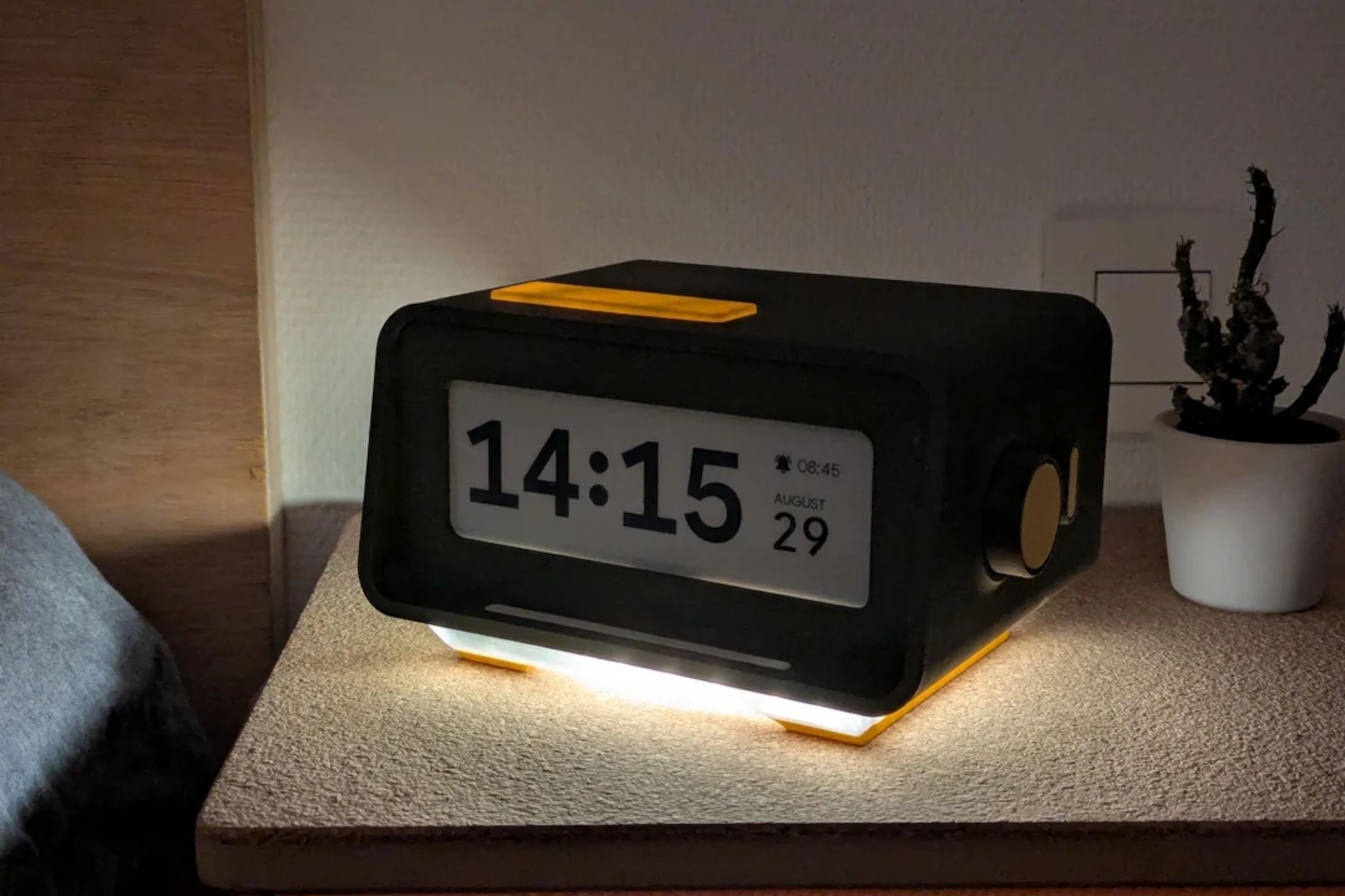 esp32-alarm-clock-underlight