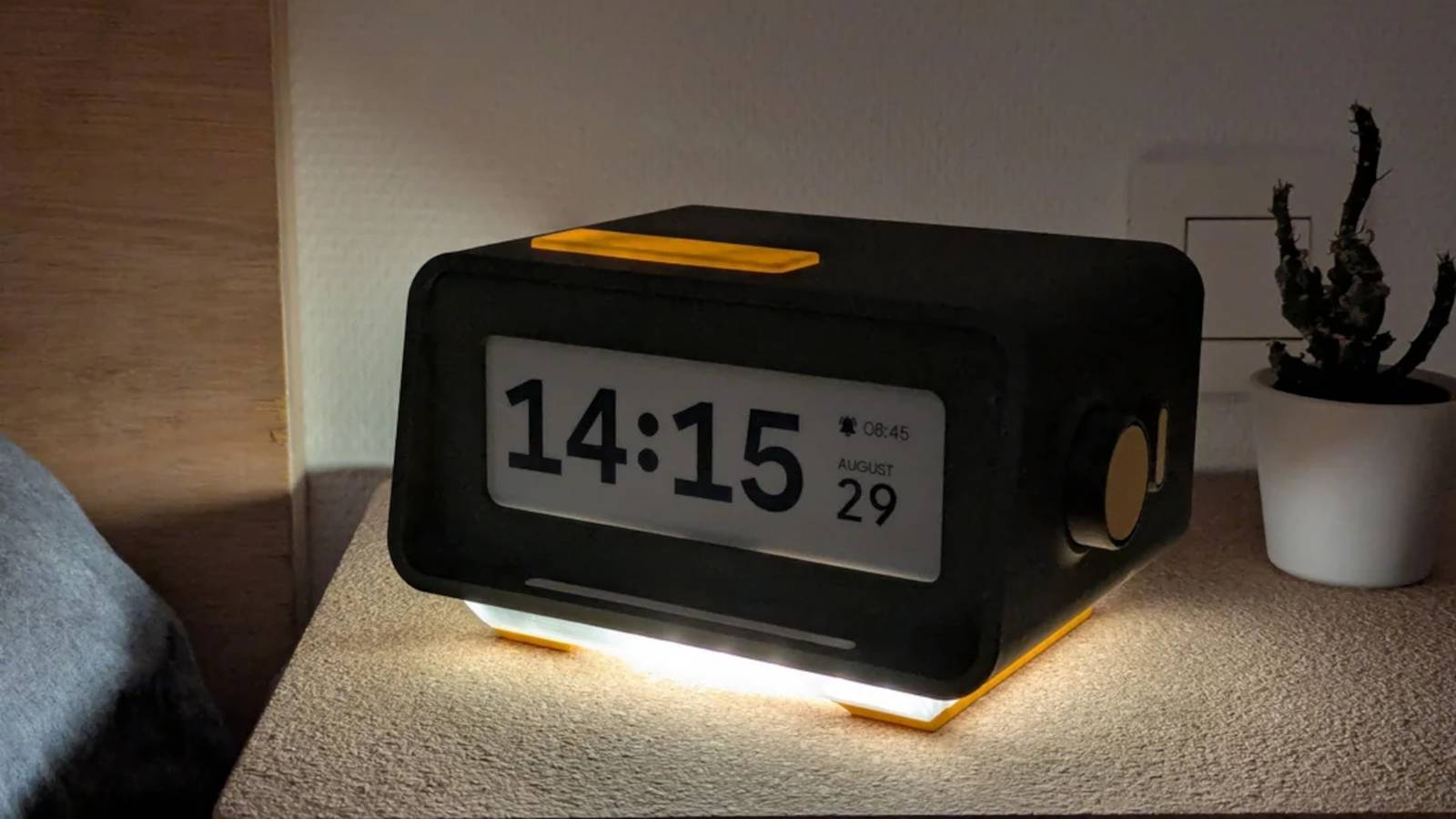 This ESP32 alarm clock comes complete with a built-in night light and ...