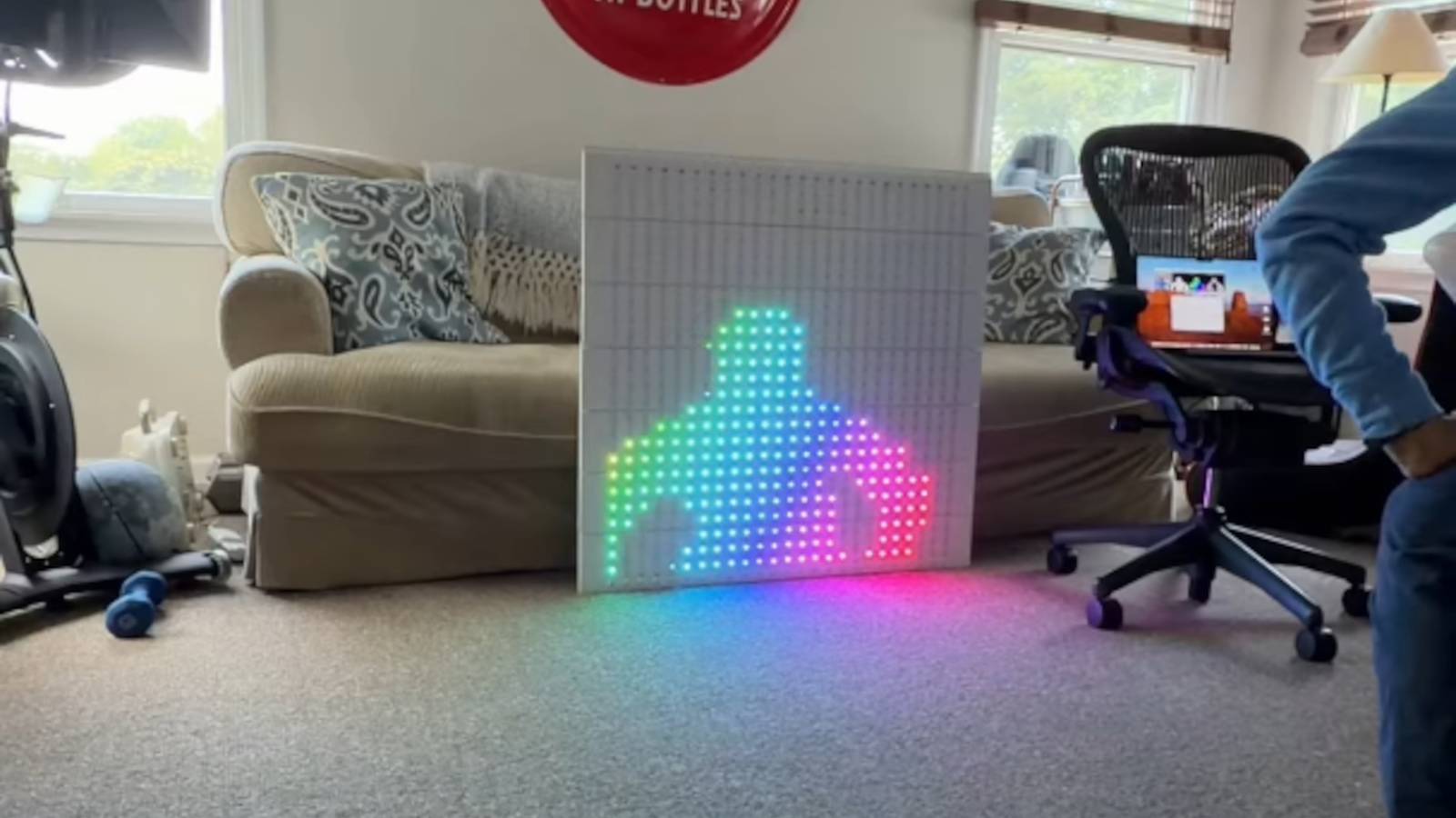 This ESP32-powered WLED matrix mirrors your movements on a colorful RGB screen