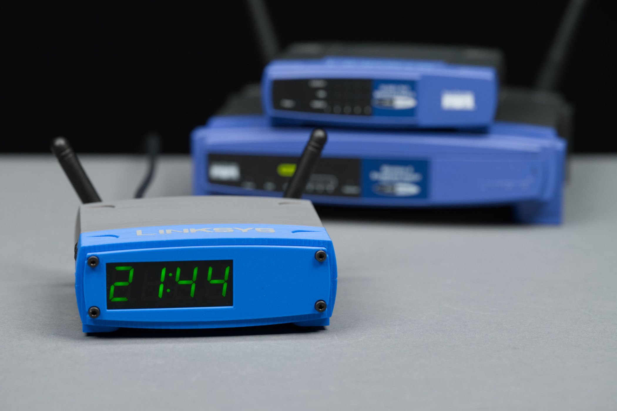 linksys-WRT-54G-clock