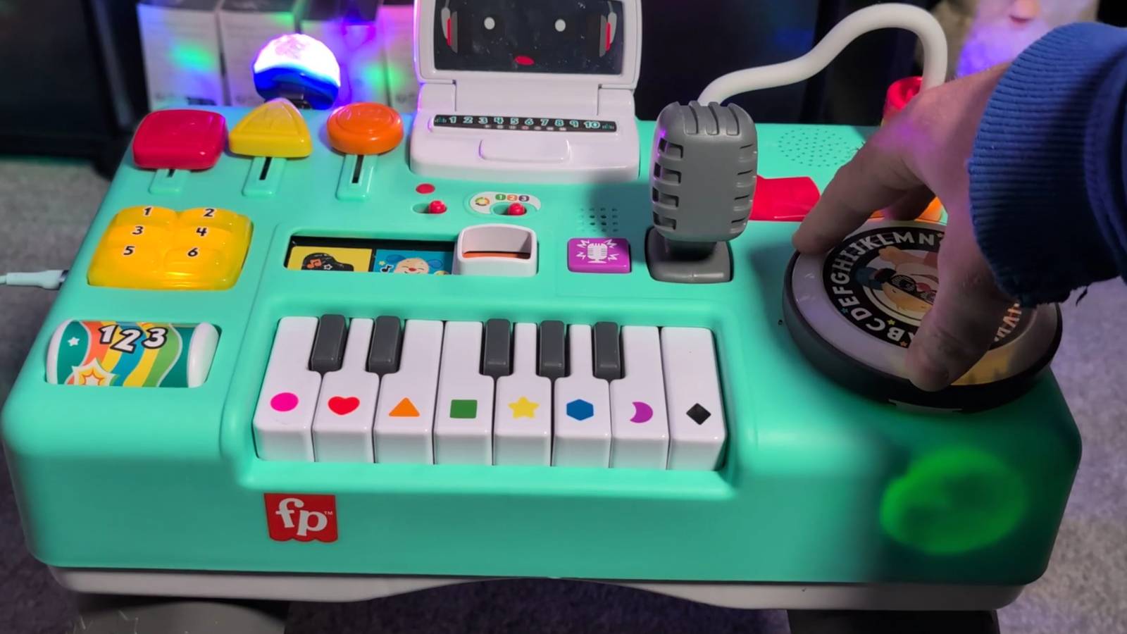 raspberry-pi-dj-toy-featured