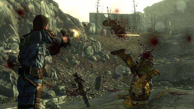Fallout 3 screenshot of a player in a gun fight with an apocalyptic mutant
