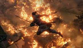 Sekiro traversing between rooftops to avoid a fire