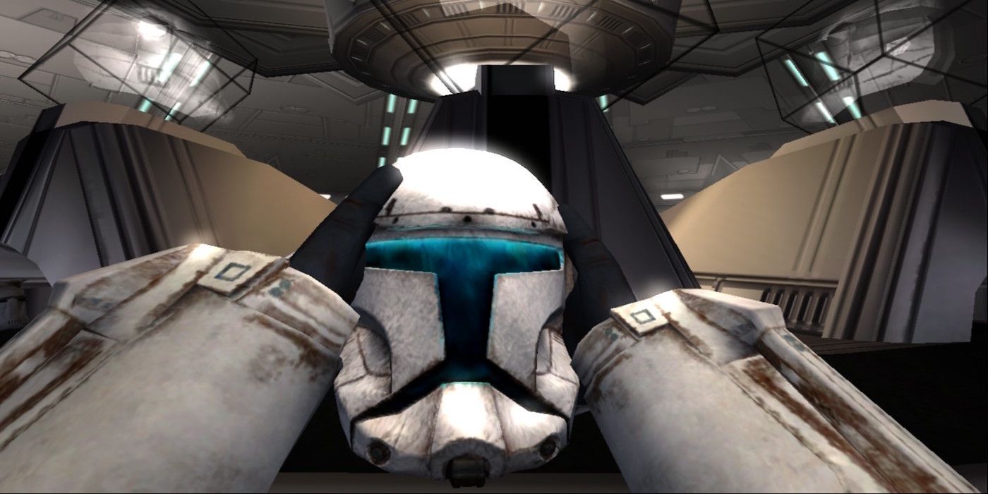 A screenshot of Boss looking at his helmet in Star Wars: Republic Commando