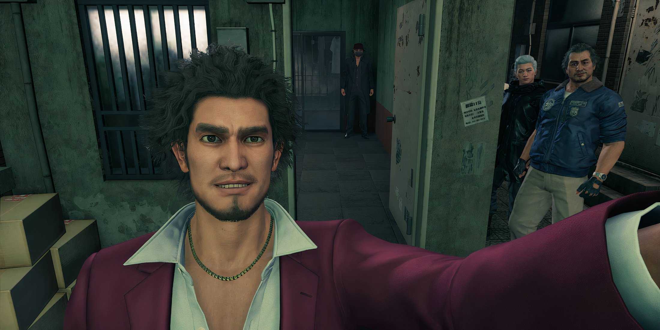 Yakuza: Like A Dragon Ichiban taking a selfie with Adachi