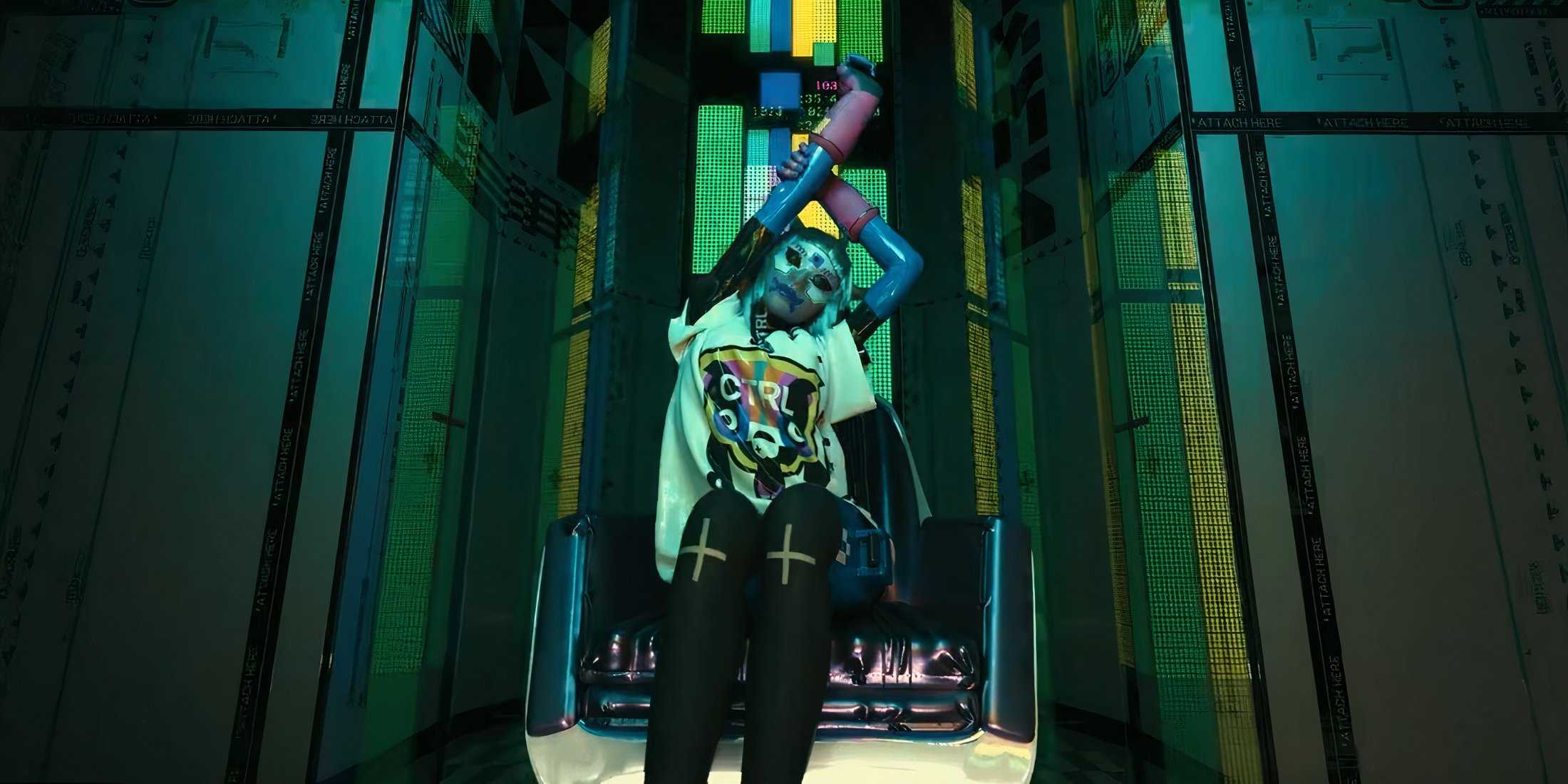 marathon story trailer showing one of the operators