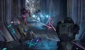 A screenshot of Master Chief fighting the Elites in Halo: Campaign Evolved