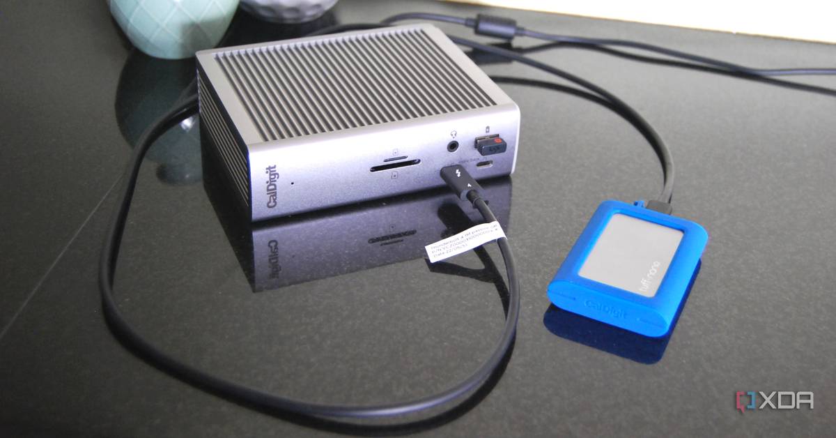 caldigit-ts4-review-06-wm.JPG?