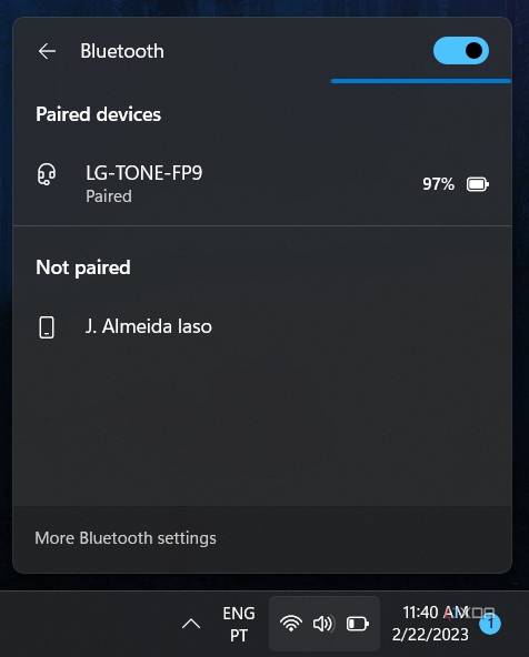 Screenshot of the connected Bluetooth devices in the Quick Settings panel