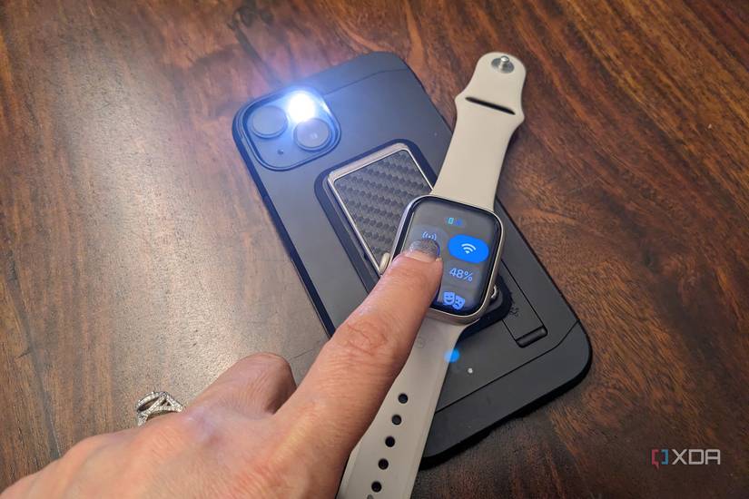 flash iphone from watch feature