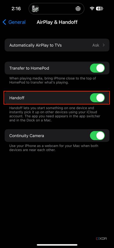 iOS Settings app highlighting the Handoff toggle