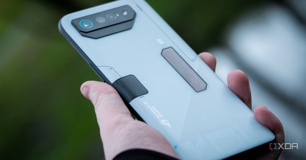 asus-rog-phone-7-ultimate-1. 