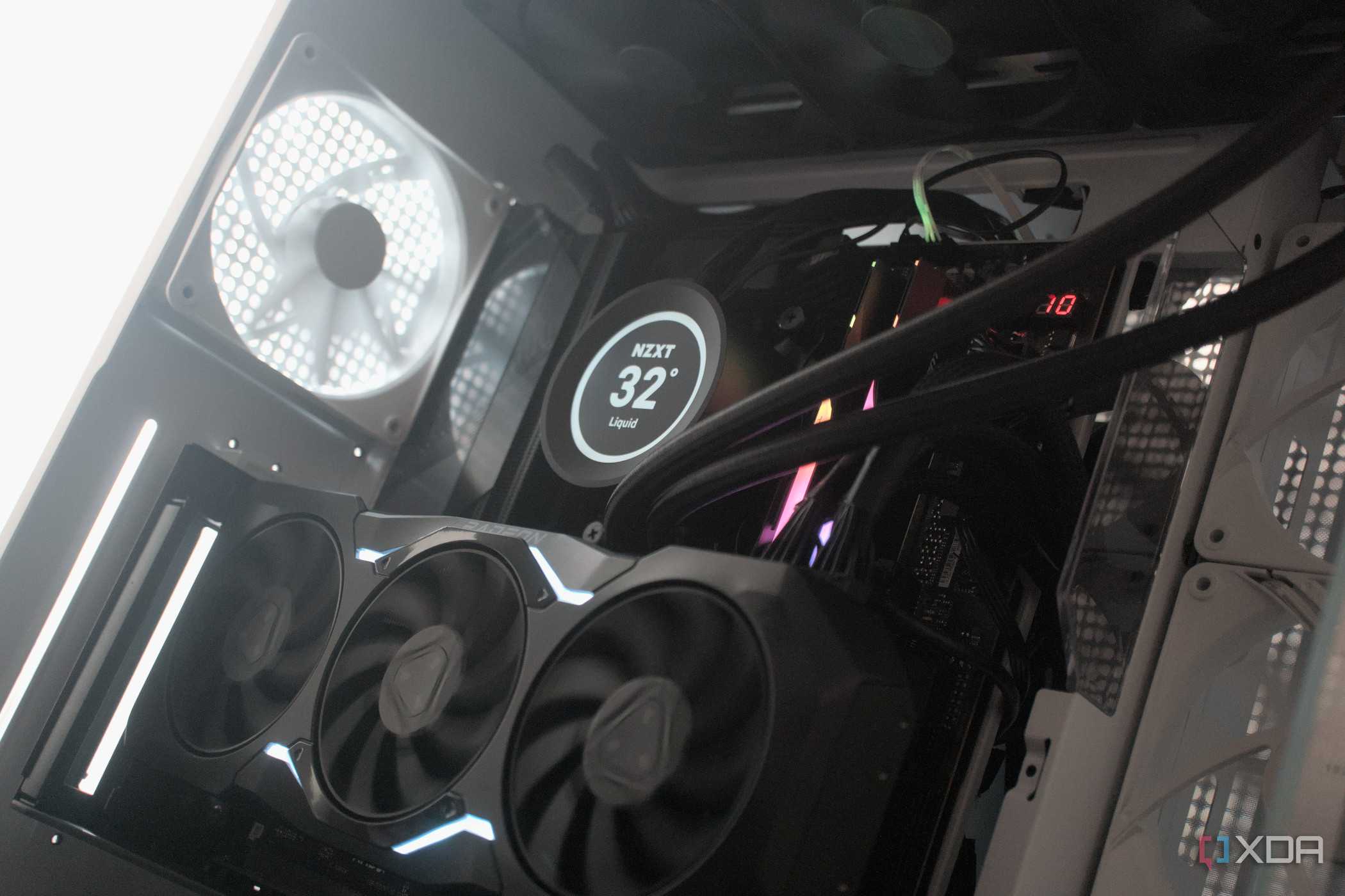 NZXT H9 Flow