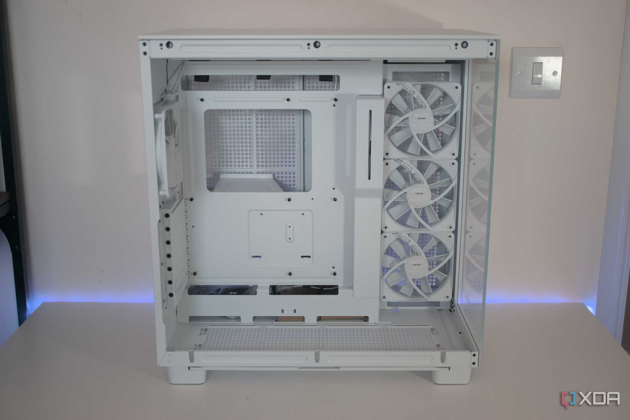 NZXT H9 Flow