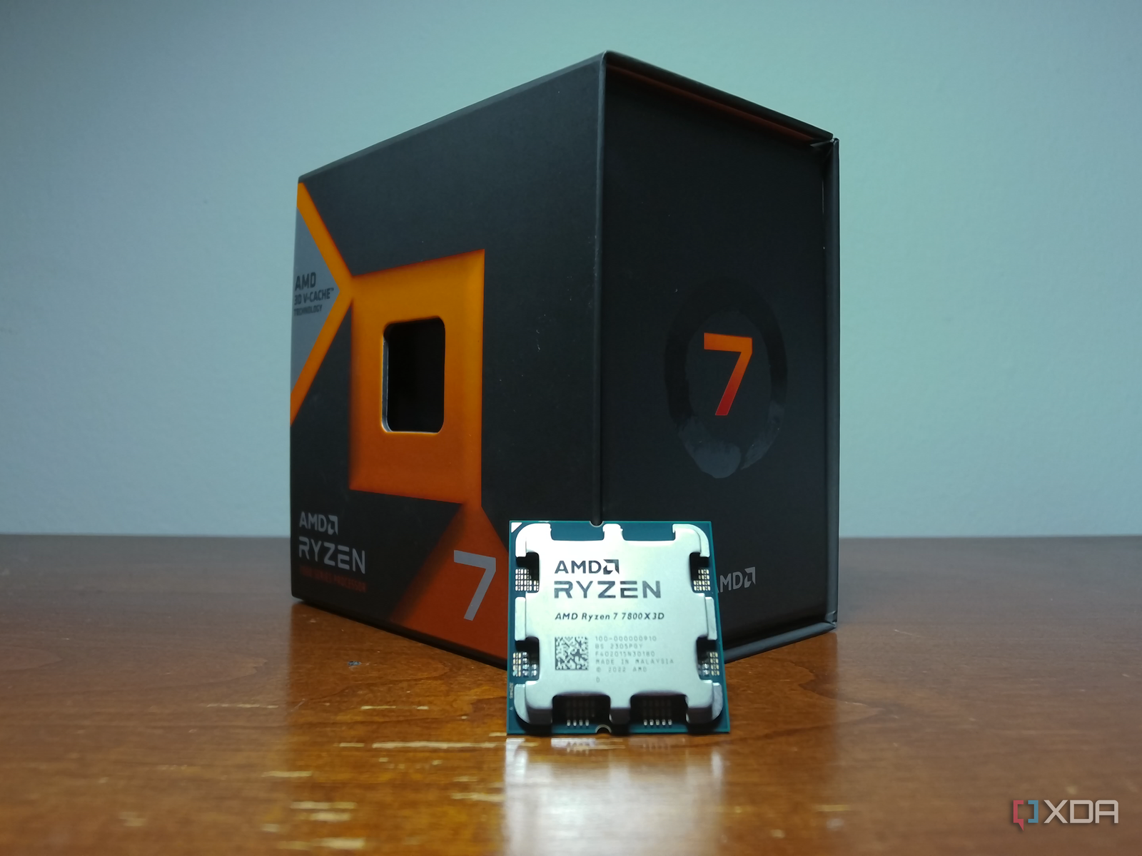 CPU AMD Ryzen 7 7800X3D BOX AMD Ryzen 7 7800X3D Review - The Best Gaming CPU - Unboxing