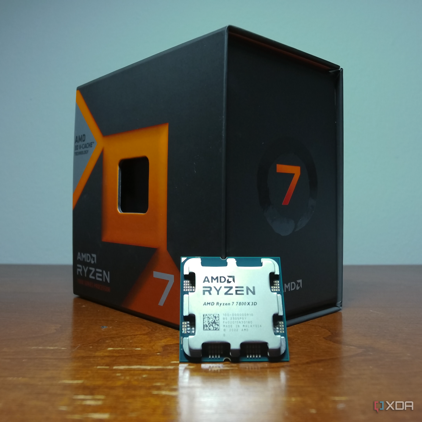 CPU AMD RYZEN 7 7800X3D ryzen-7-7800x3d-box-cpu-1.png?