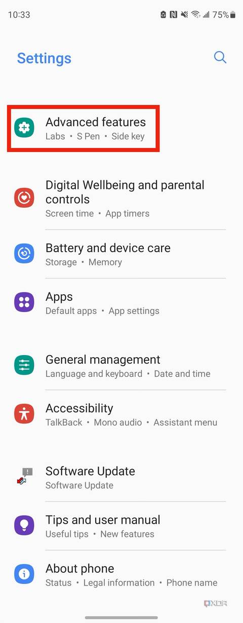The Advanced Features menu in the Settings app on a Samsung Galaxy Z Fold 4.
