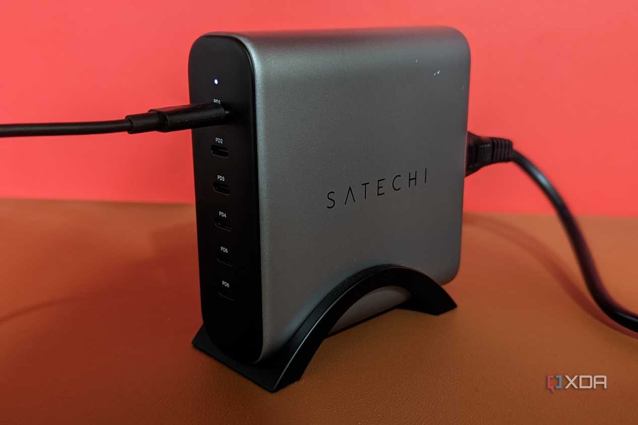 Satechi GaN 200W USB C Charger (5)