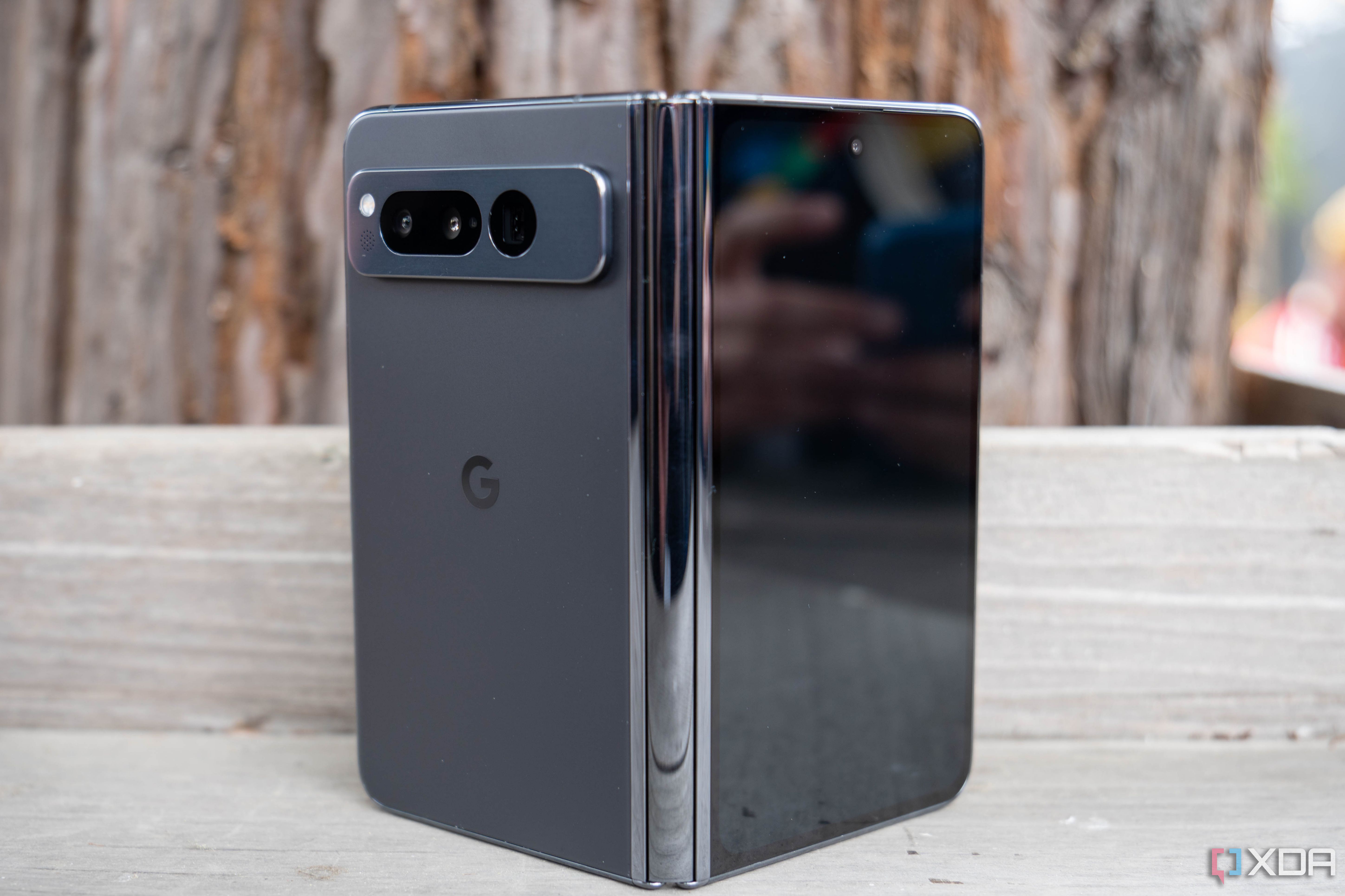 Does the Google Pixel Fold have wireless charging?