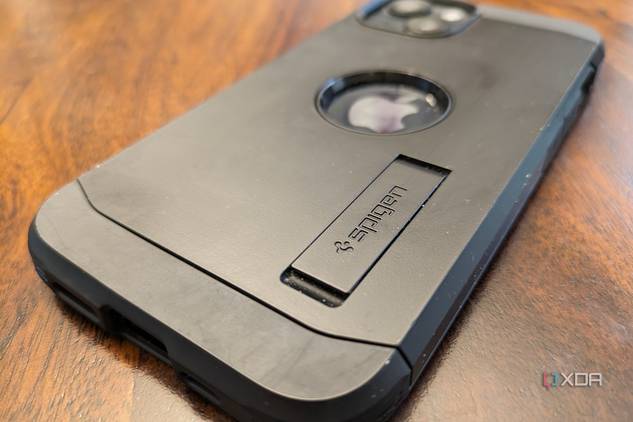 spigen tough armor angle