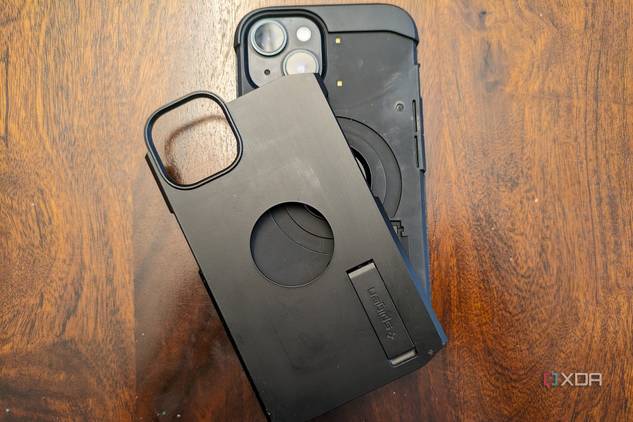 spigen tough armor showing back plate