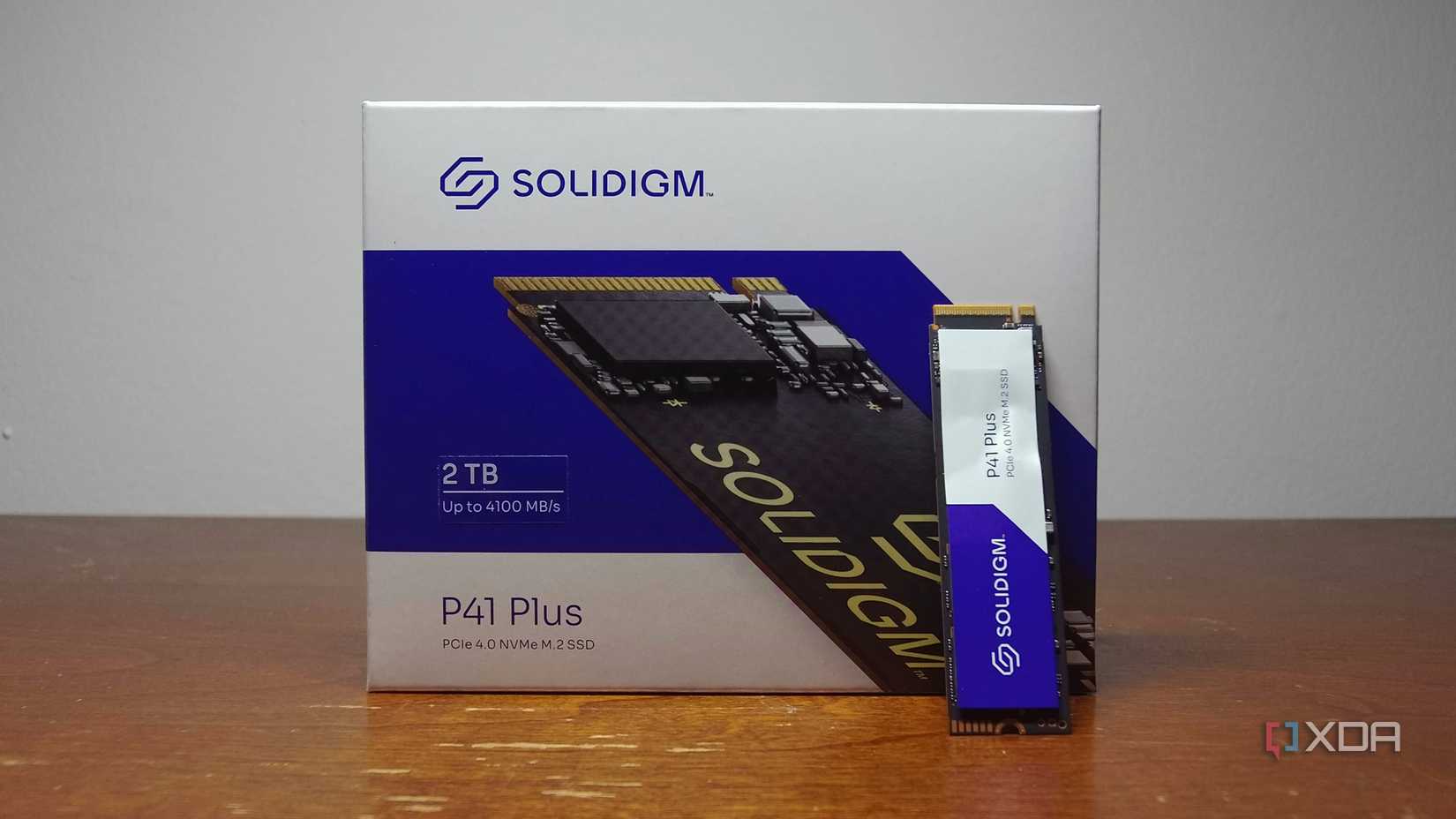 The Solidigm P41 Plus and its packaging.