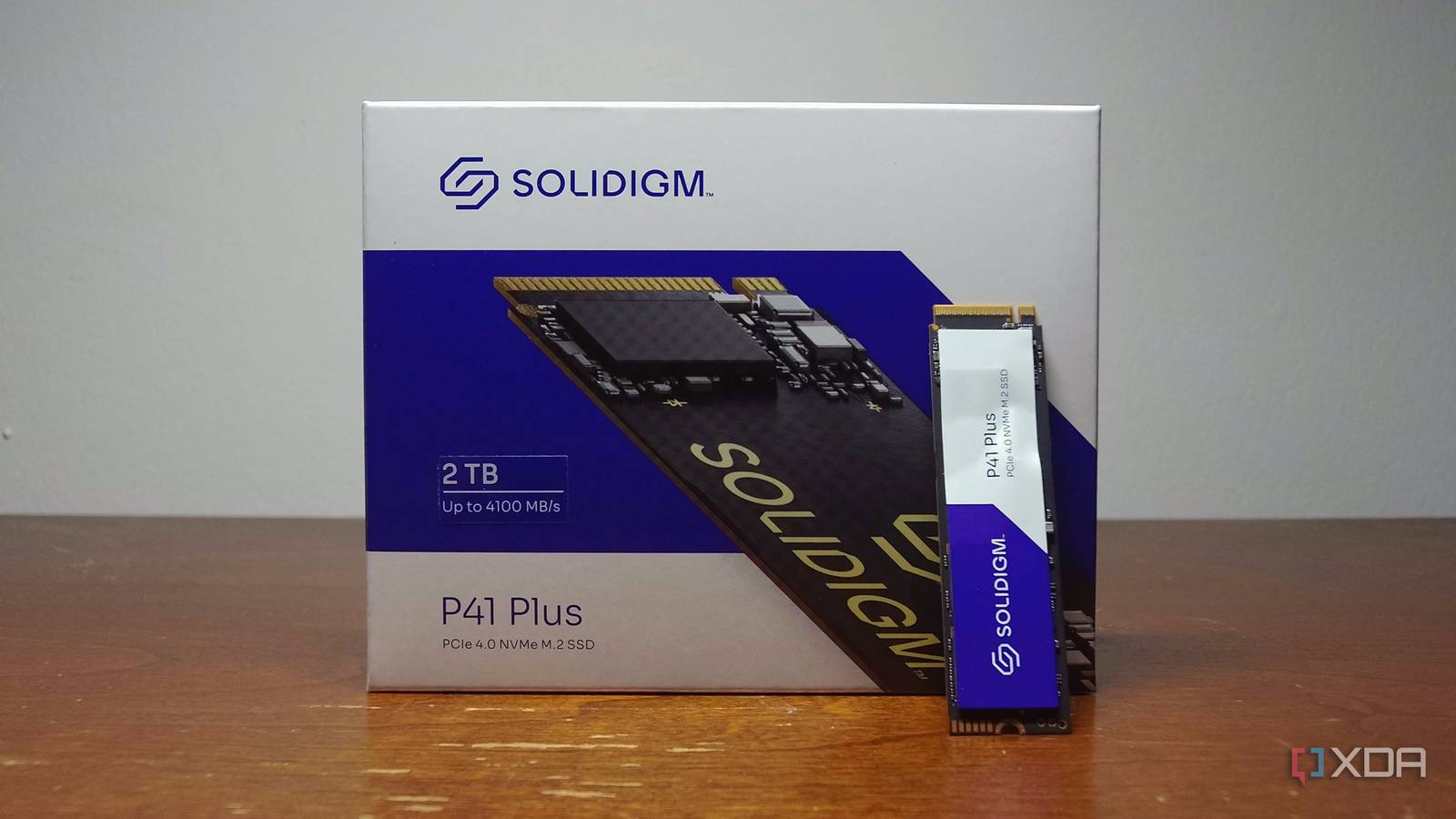 The Solidigm P41 Plus and its packaging.