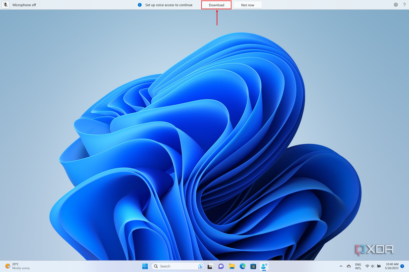 Screenshot of Windows 11 desktop with voice access bar at the top. The download button is highlighted