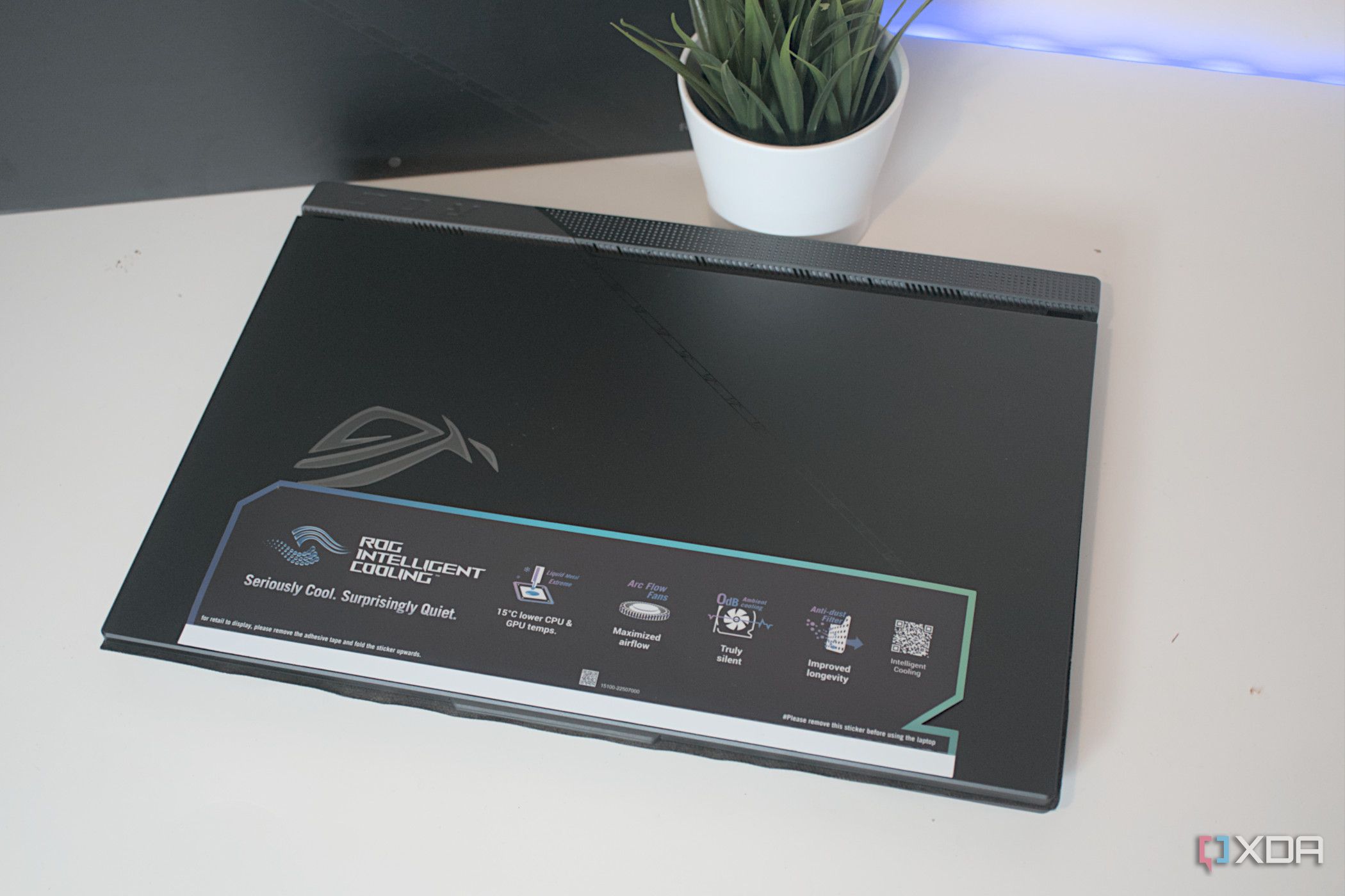 asus-rog-strix-scar-17-g733p-2023-laptop-hero-2