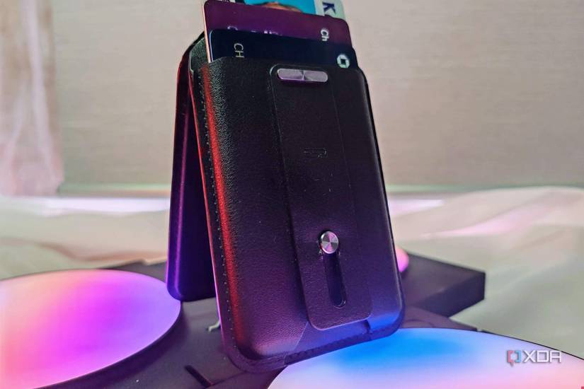 ESR Geo Wallet Stand with cards