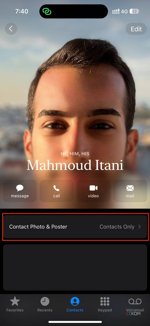contact photo and poster section in contact card