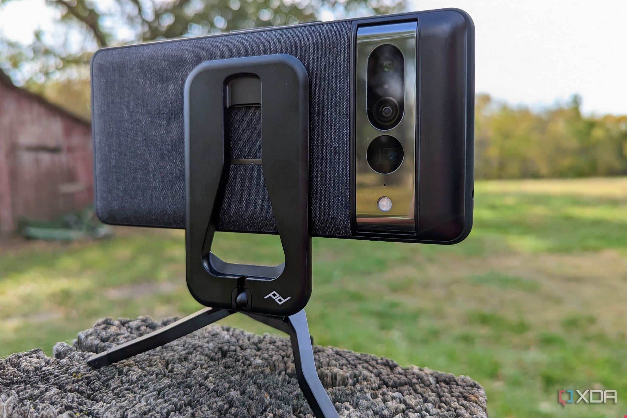Pixel 7 Pro in the Peak Design Everday Case on its mobile tripod