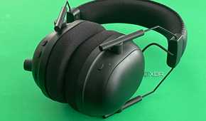 Razer BlackShark V2 Pro Headset showing the buttons