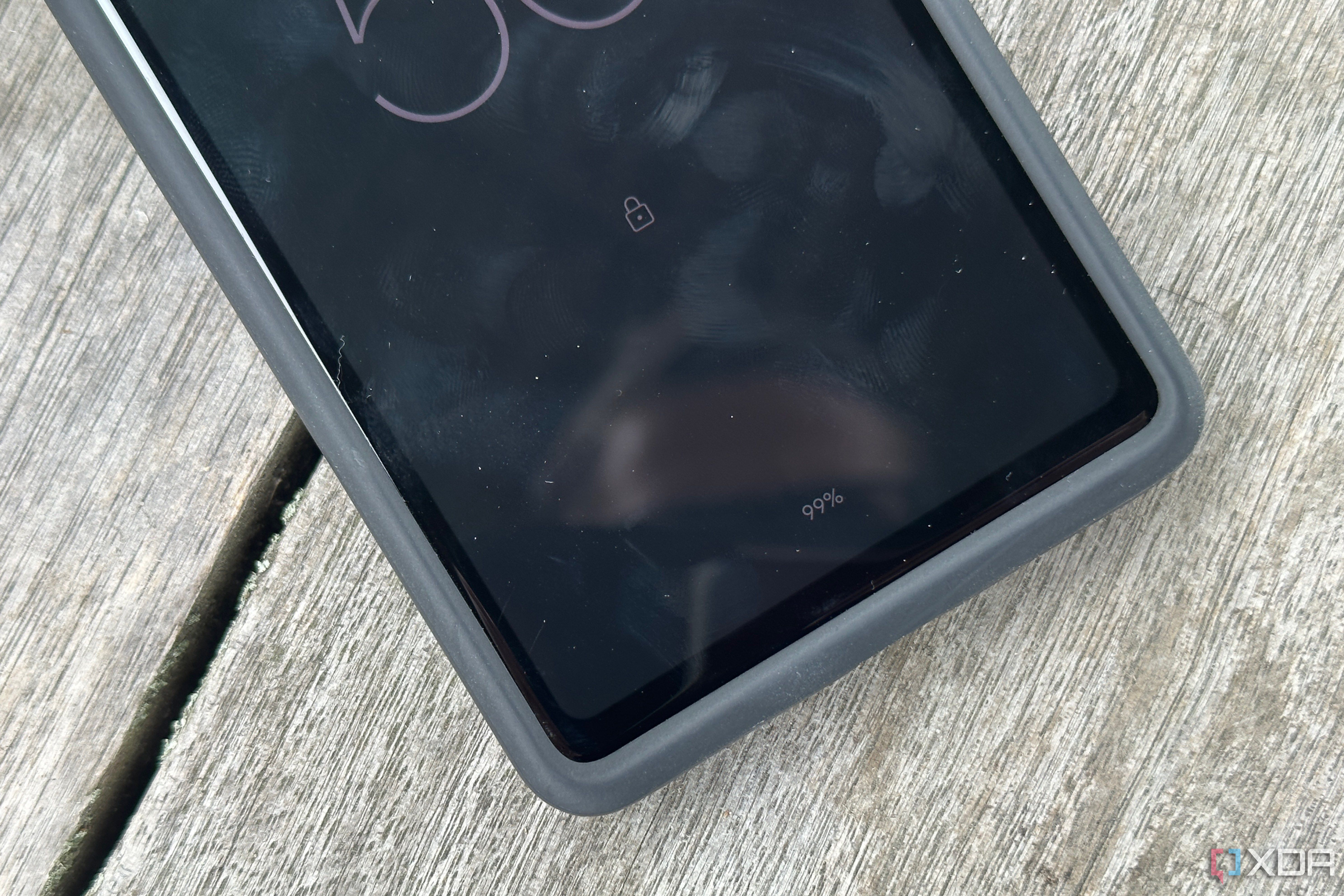 The thick rubber bumpers on the Peak Design Everyday Case.