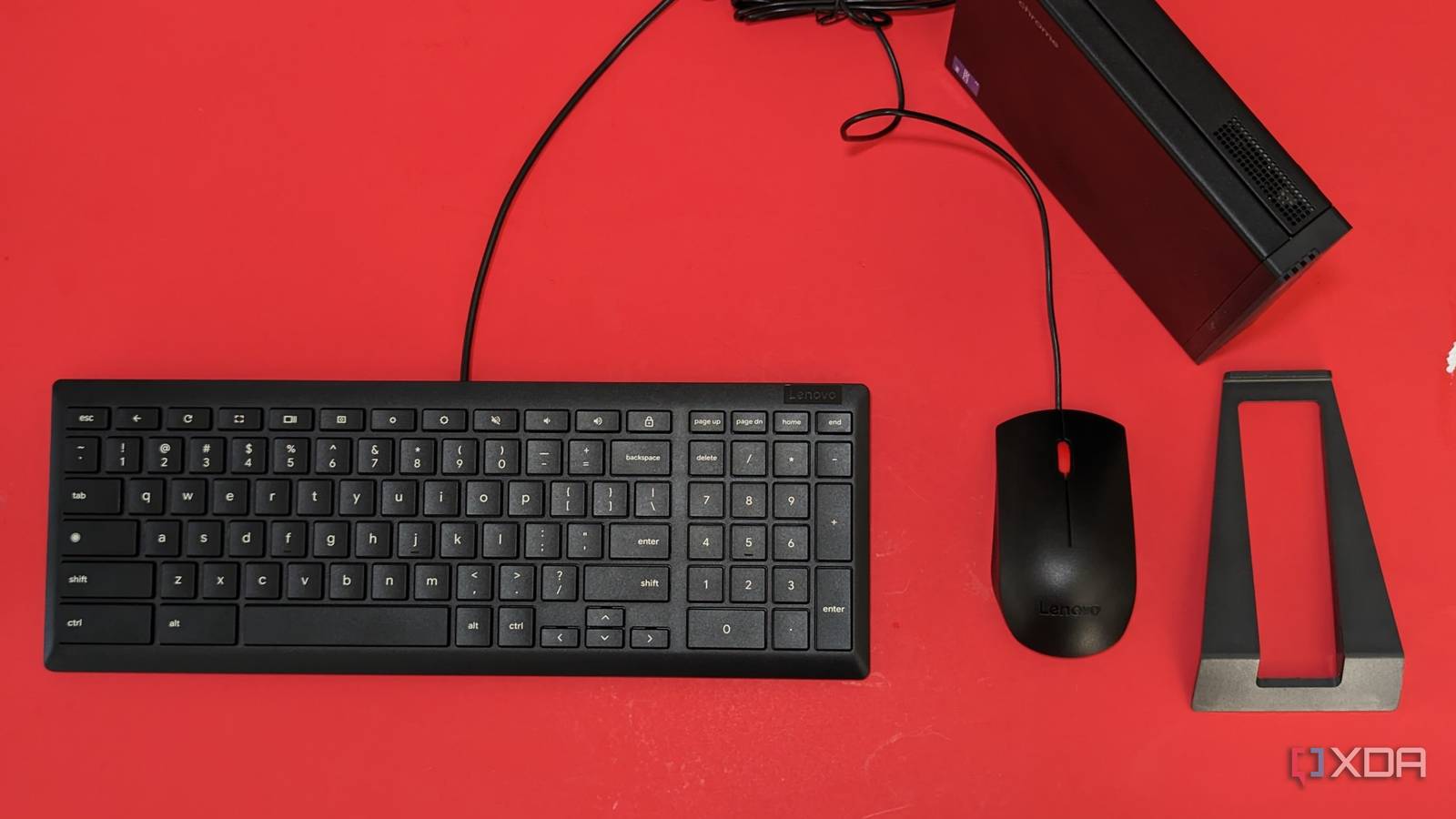 Lenovo ThinkCentre M60q with accessories 