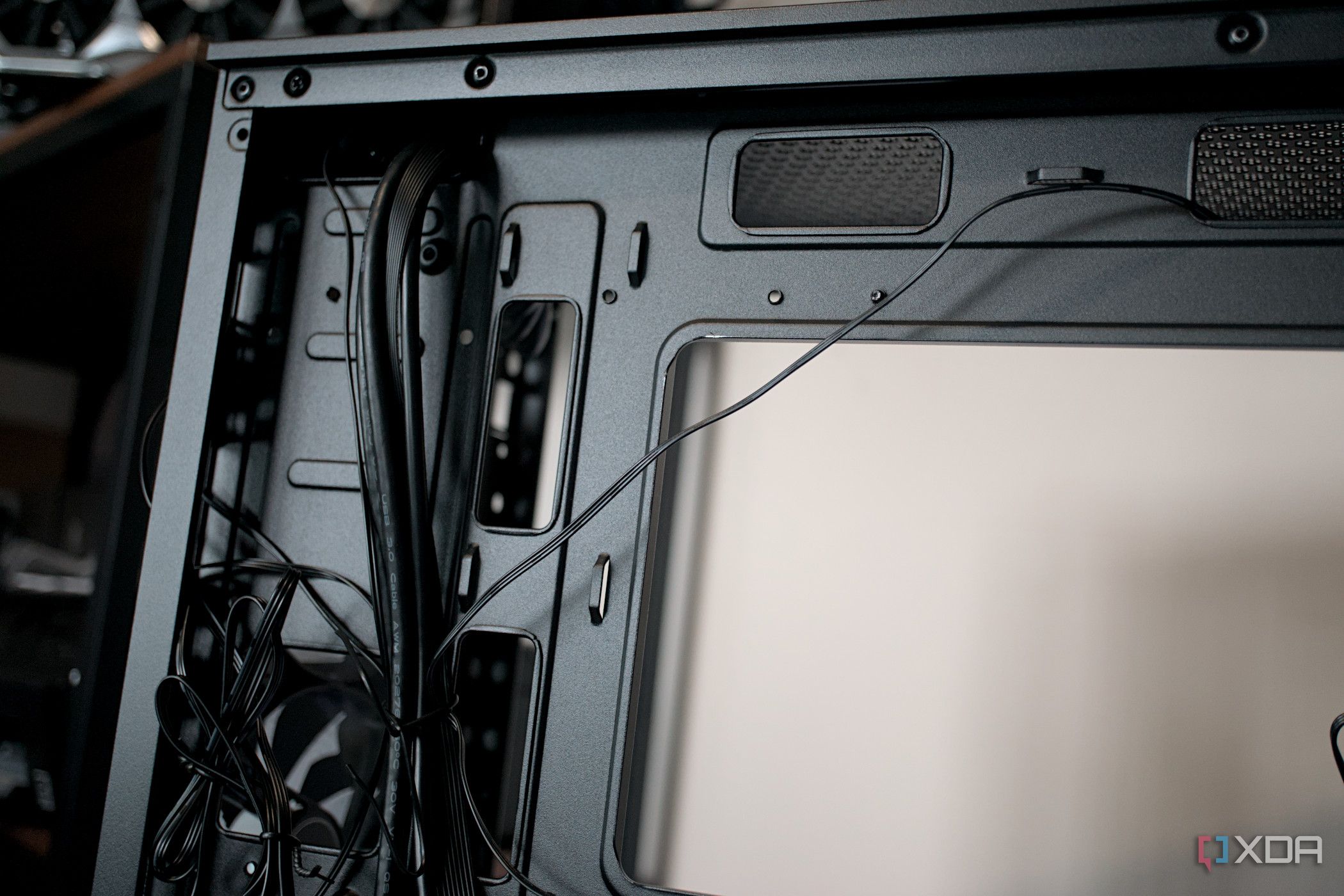 MSI MAG Forge 112R