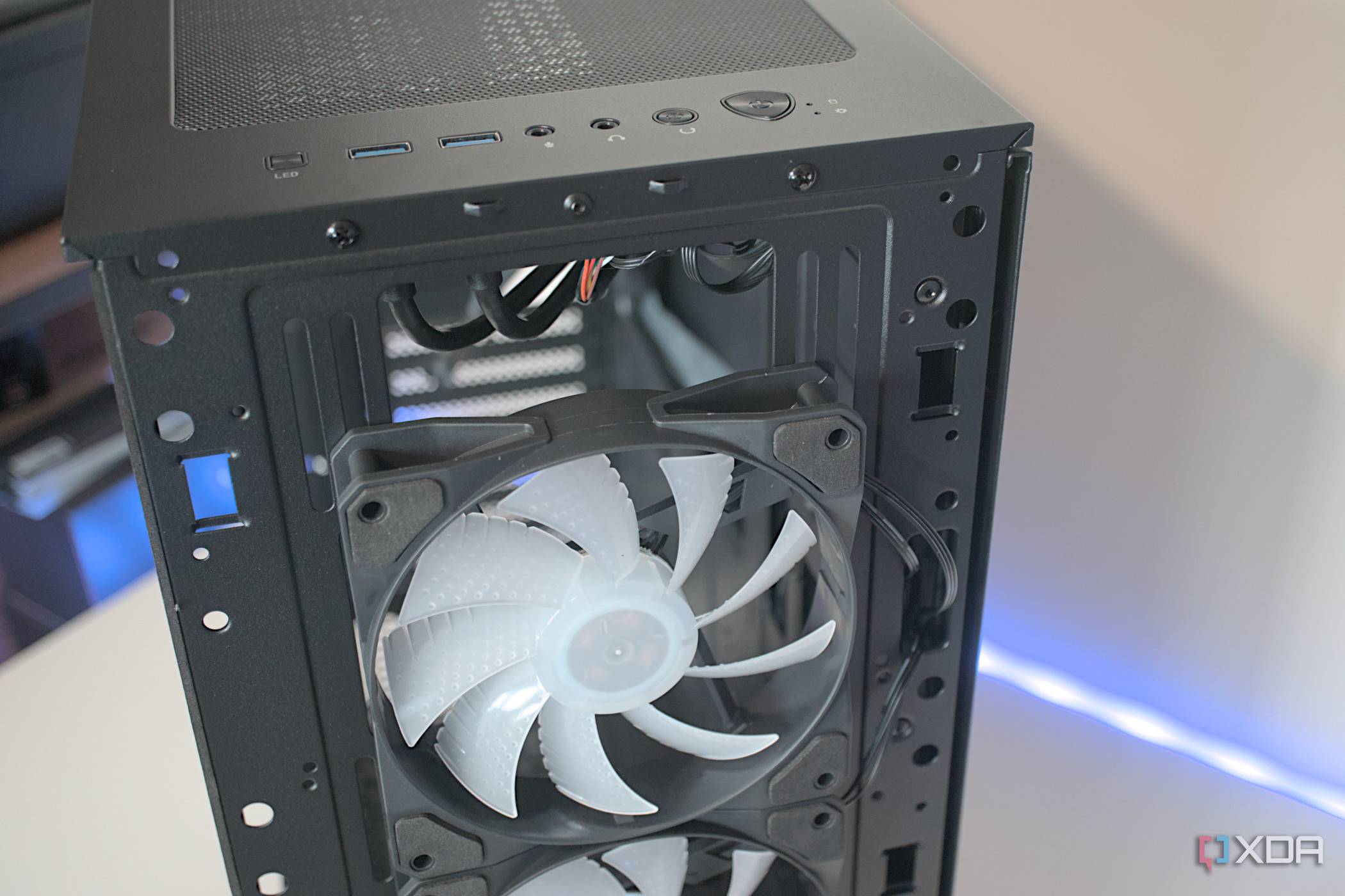 MSI MAG Forge 112R