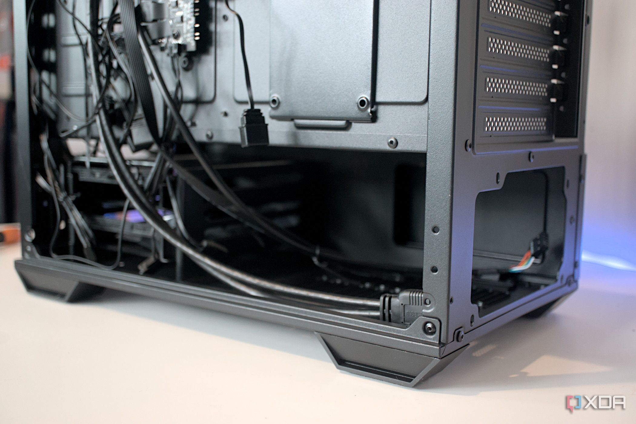 MSI MAG Forge 112R