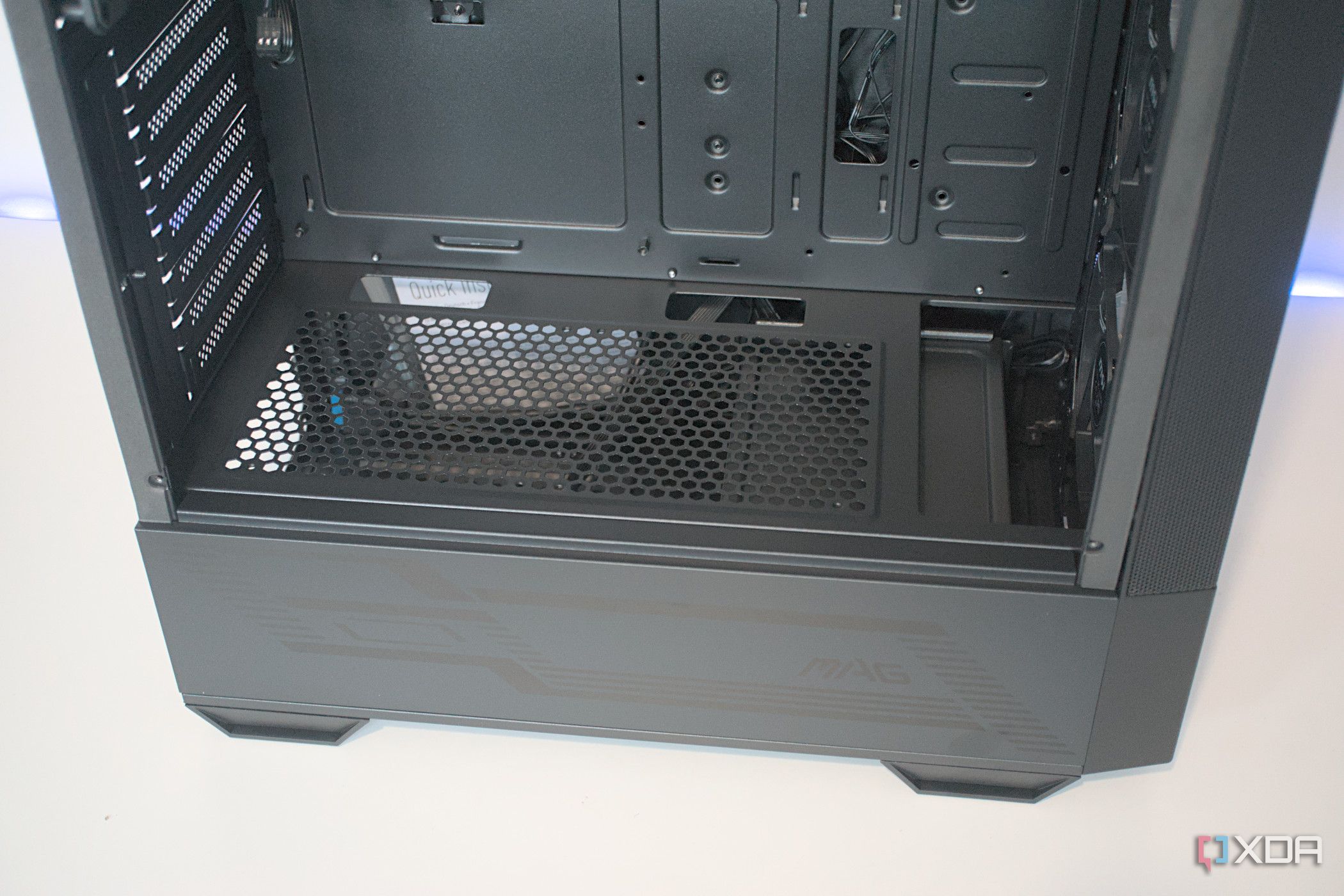 MSI MAG Forge 112R