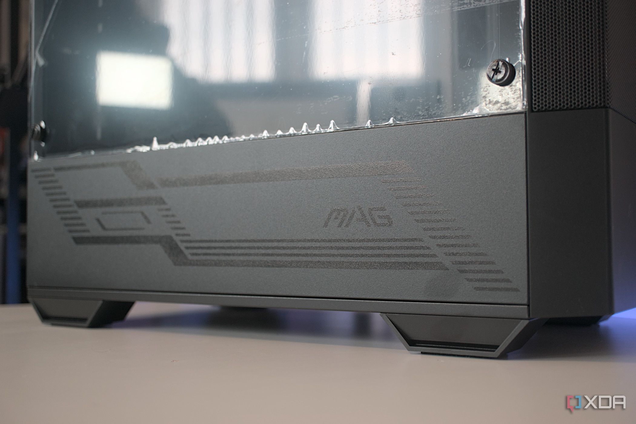 MSI MAG Forge 112R