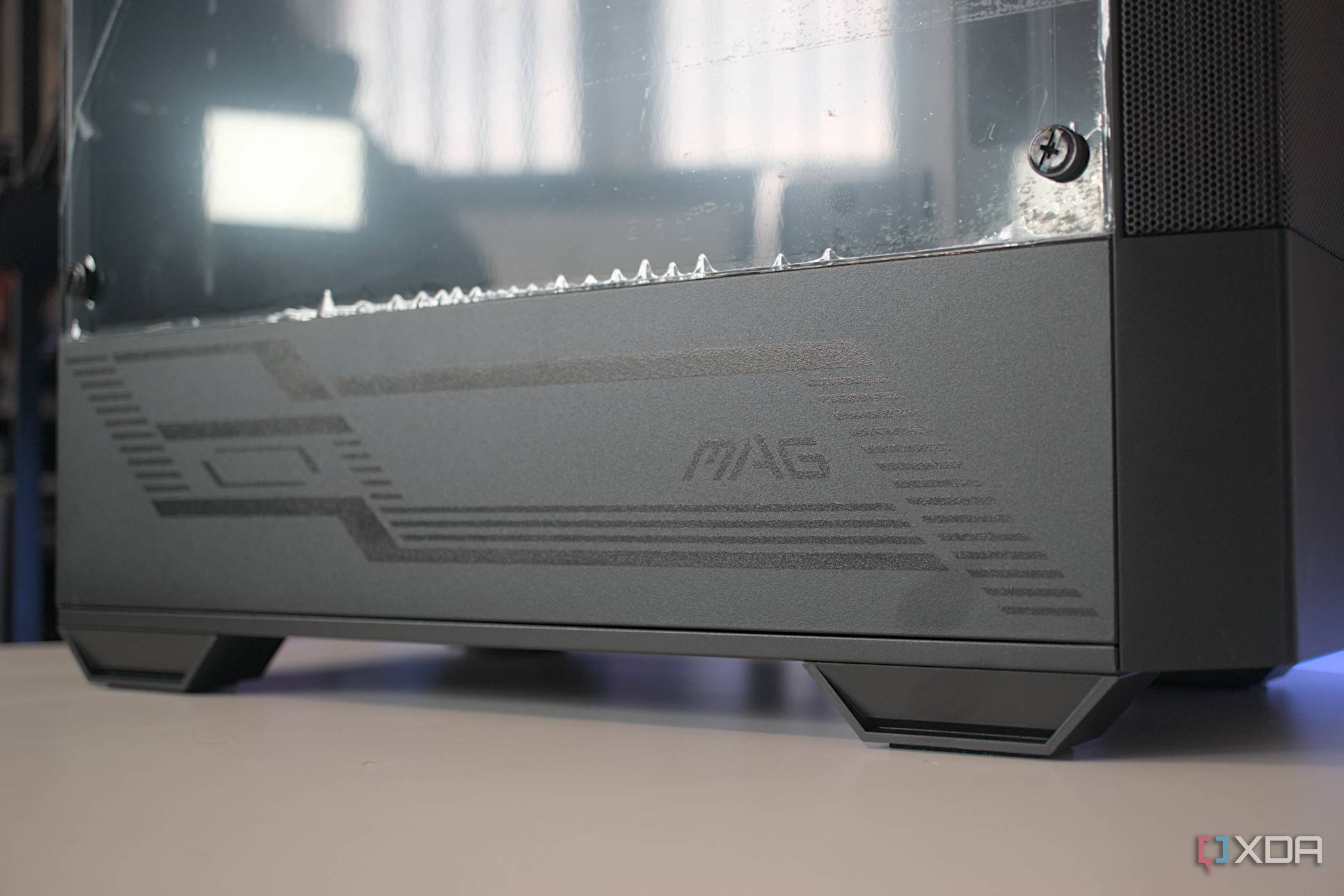 MSI MAG Forge 112R