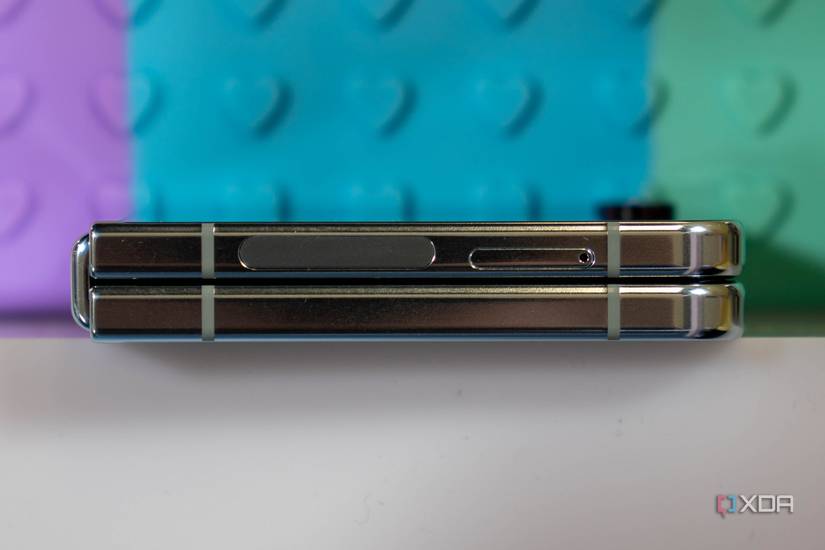 Samsung Galaxy Z Flip 5 2