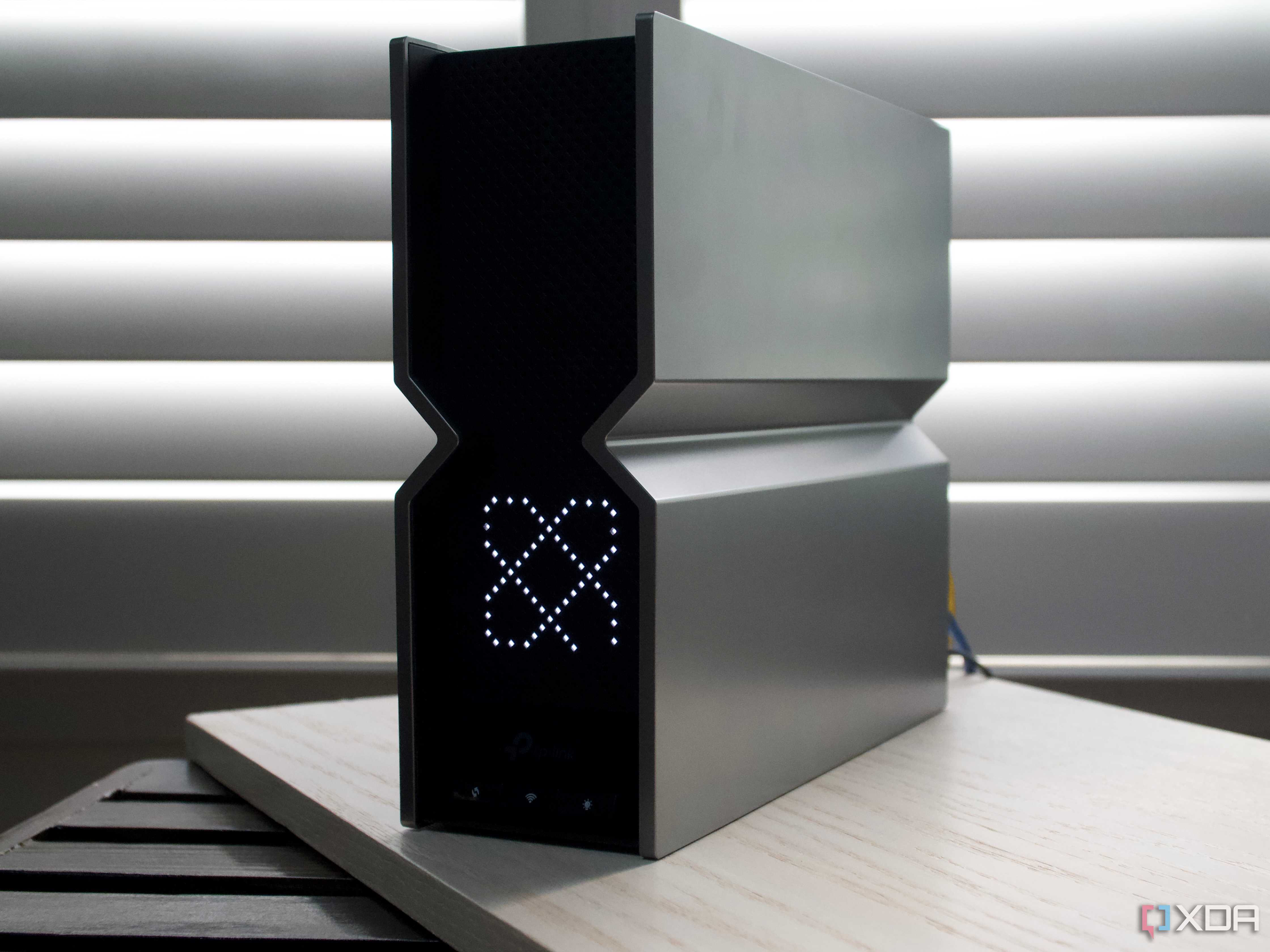 TP-Link Archer BE800 Wi-Fi 7 from the front