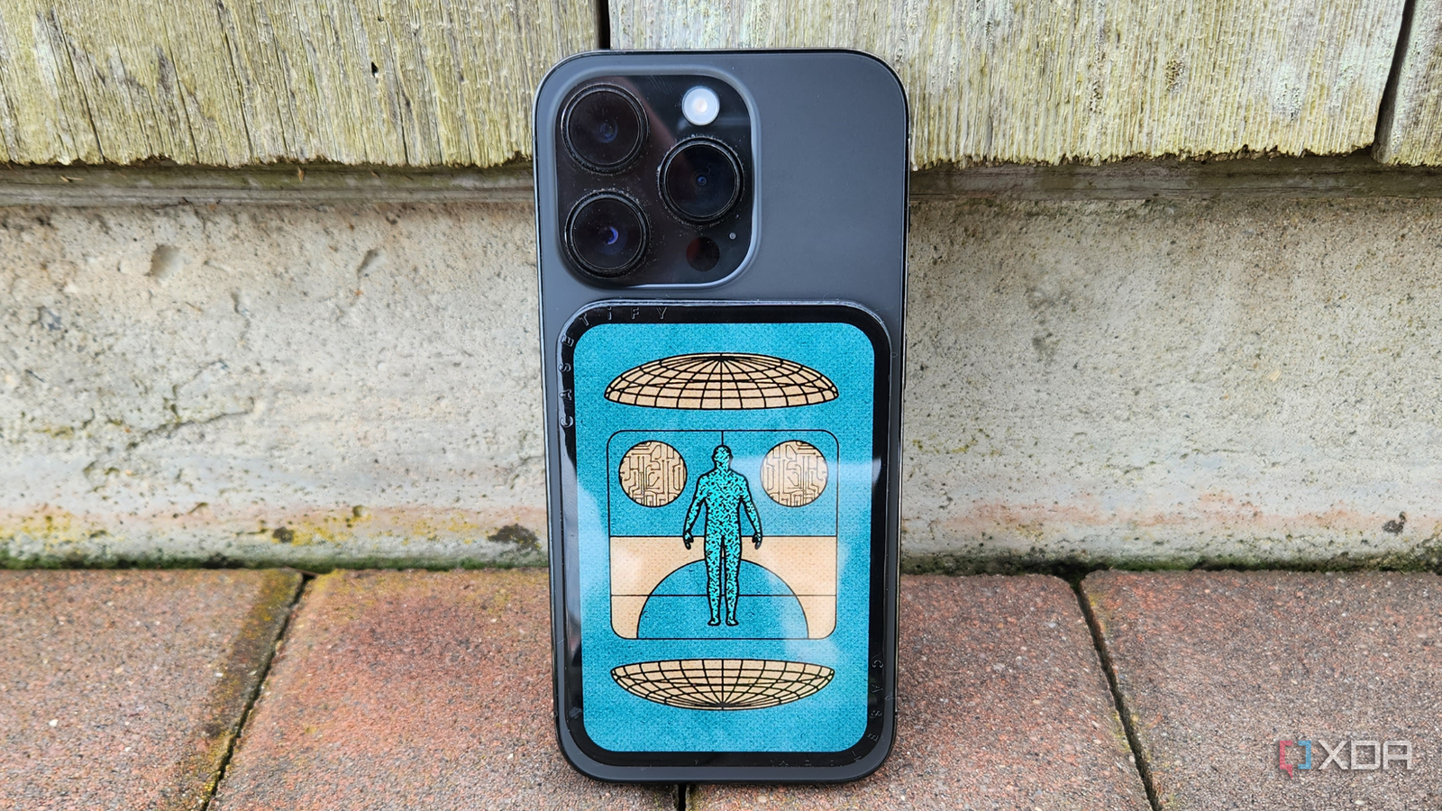 Casetify Snappy Cardholder Stand review: Is it a stand or a wallet