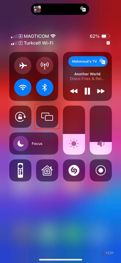 screen mirroring button in iOS control center