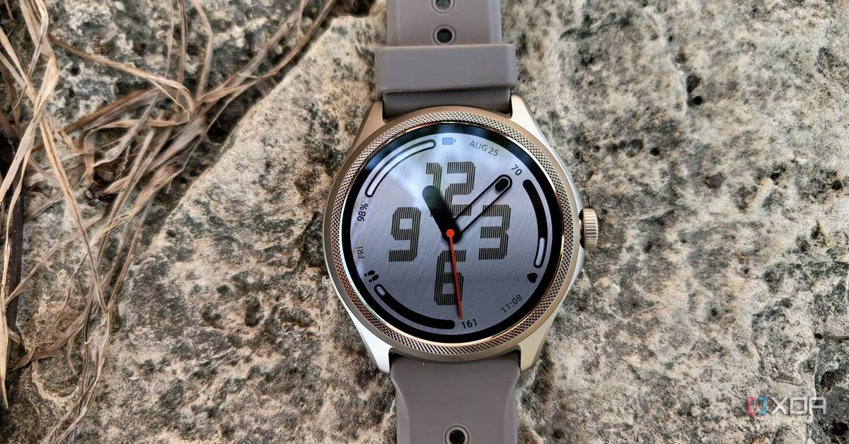 Mobvoi breaks tradition and delivers TicWatch Pro in new