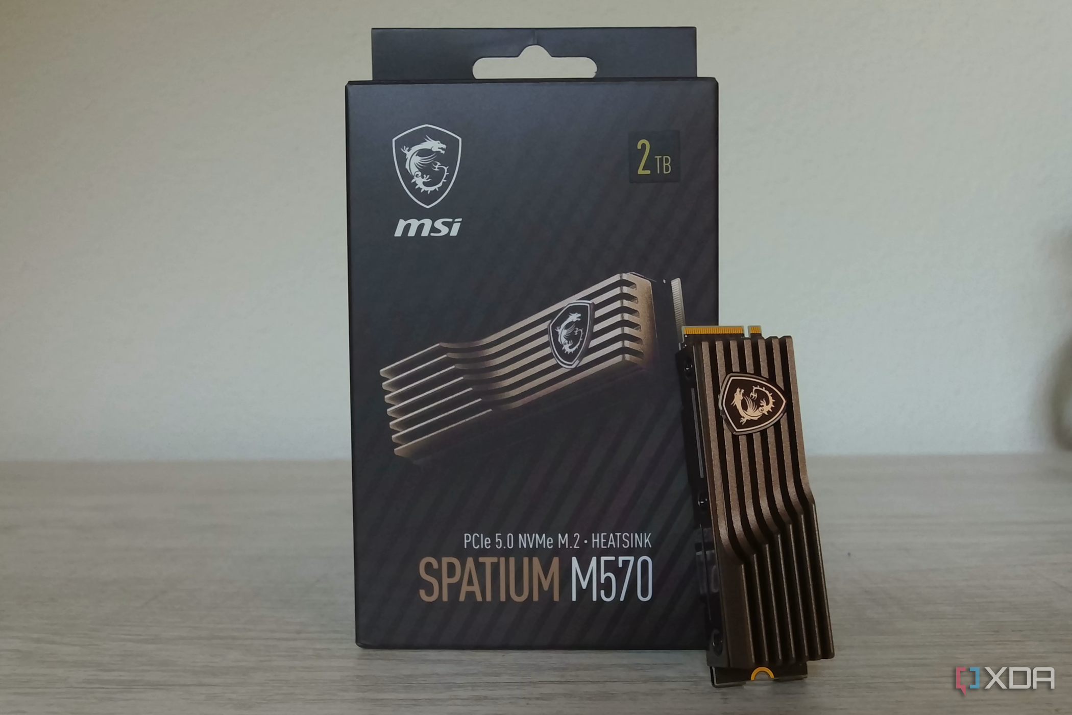 MSI Spatium M570 box and SSD.